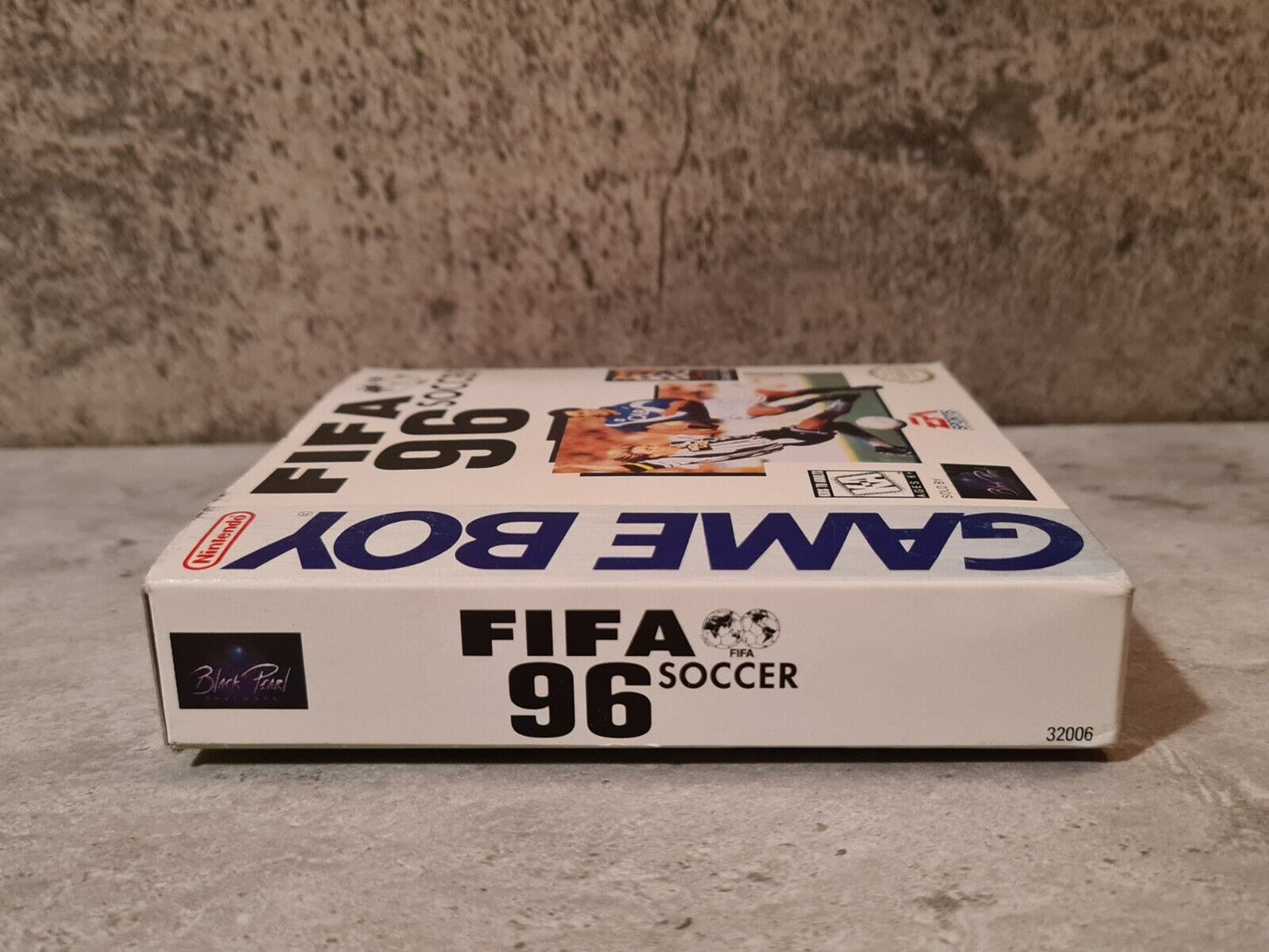 Nintendo Game Boy Classic Fifa Soccer 96 mit OVP und Anleitung + Poster USA - T-Retro-Games