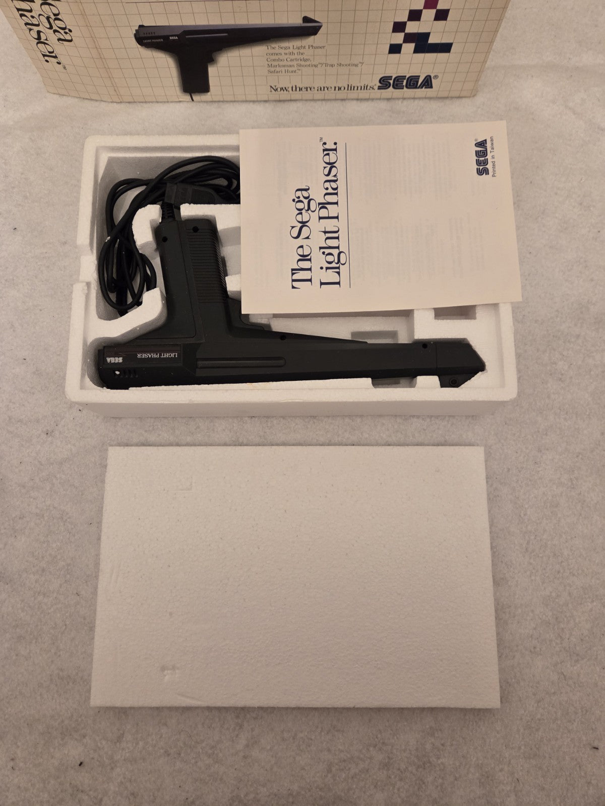 Sega Master System The Sega Light Phaser Zapper OVP