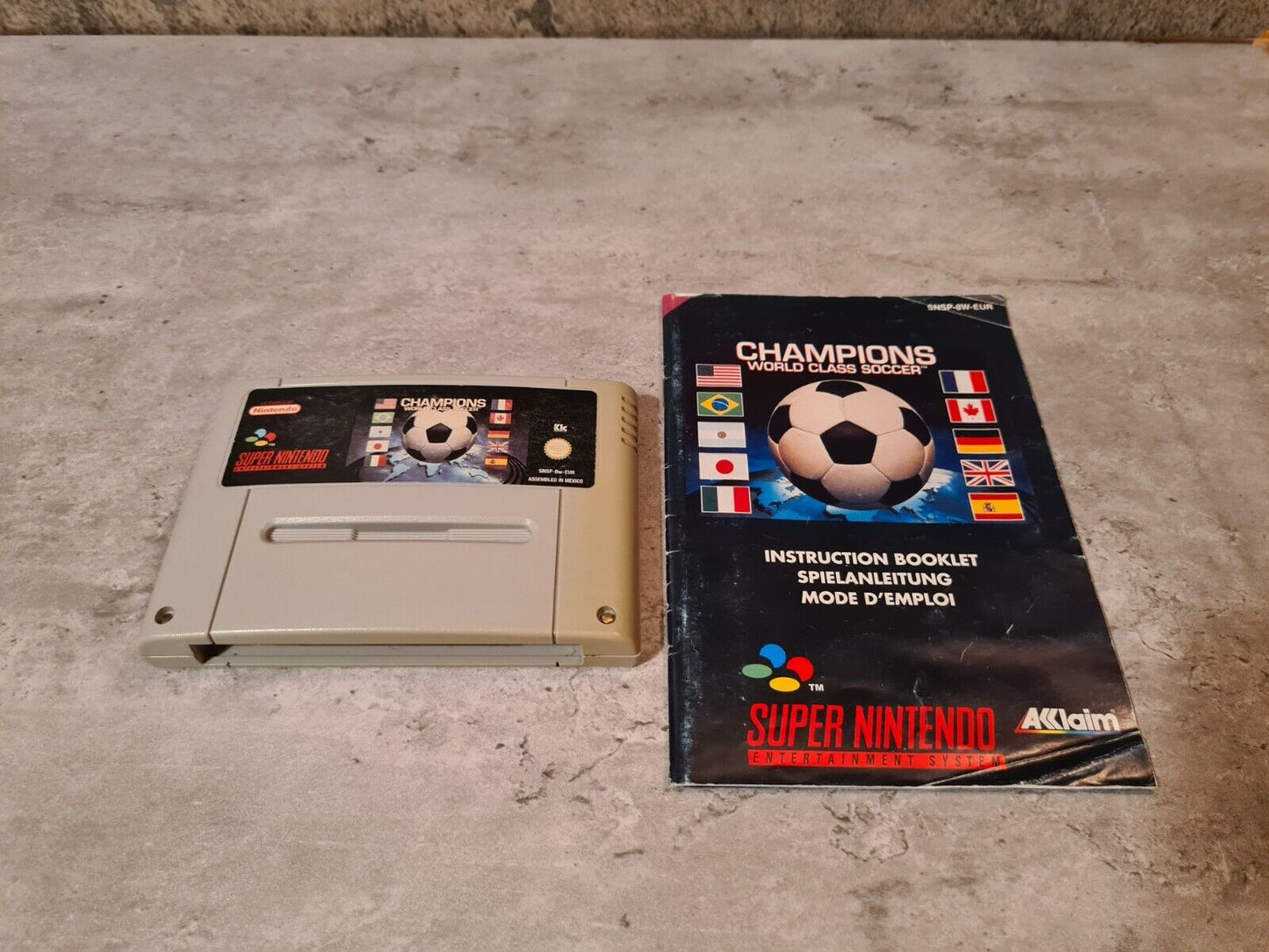 SNES Super Nintendo Champions World Class Soccer mit OVP und Anleitung EUR - T-Retro-Games
