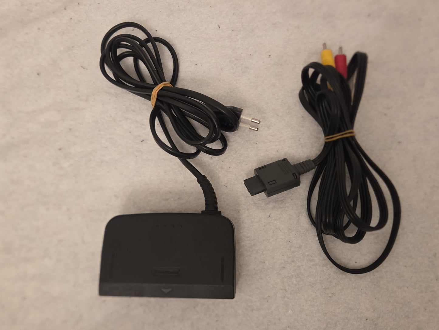 Nintendo 64 N64 Konsole Console Purple Grape + Controller + Kabel Lila Violett