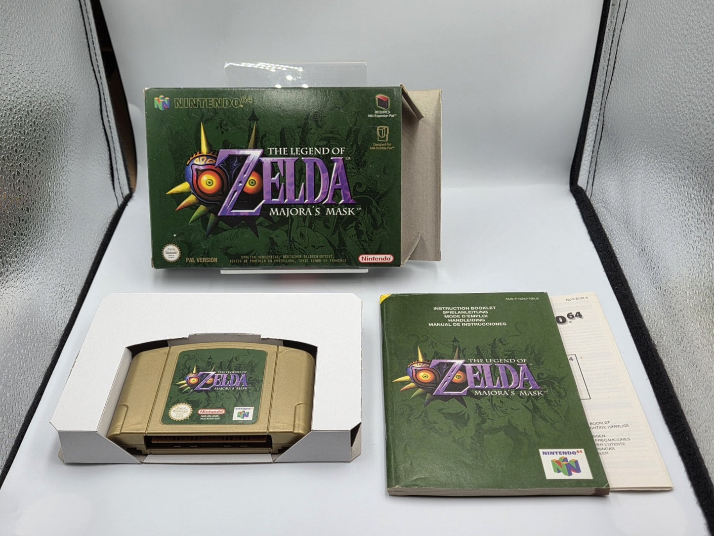 N64 Nintendo 64 The Legend of Zelda Majora's Mask mit OVP und Anleitung EUR