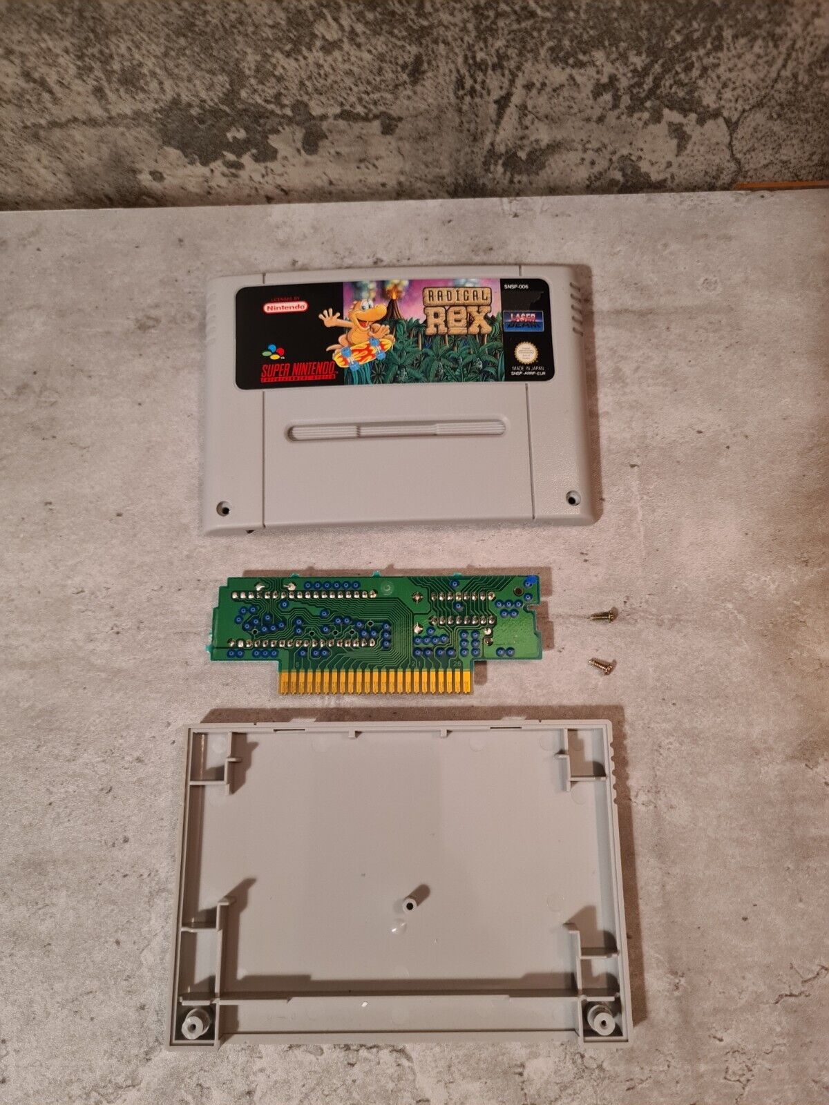 SNES Super Nintendo Radical Rex mit OVP und Anleitung EUR - T-Retro-Games