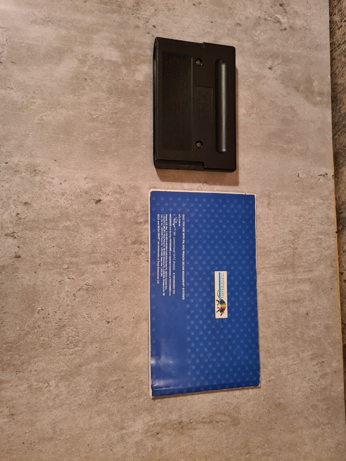 Sega Mega Drive Les Schtroumpfs The Smurfs mit OVP und Anleitung Multi Language - T-Retro-Games