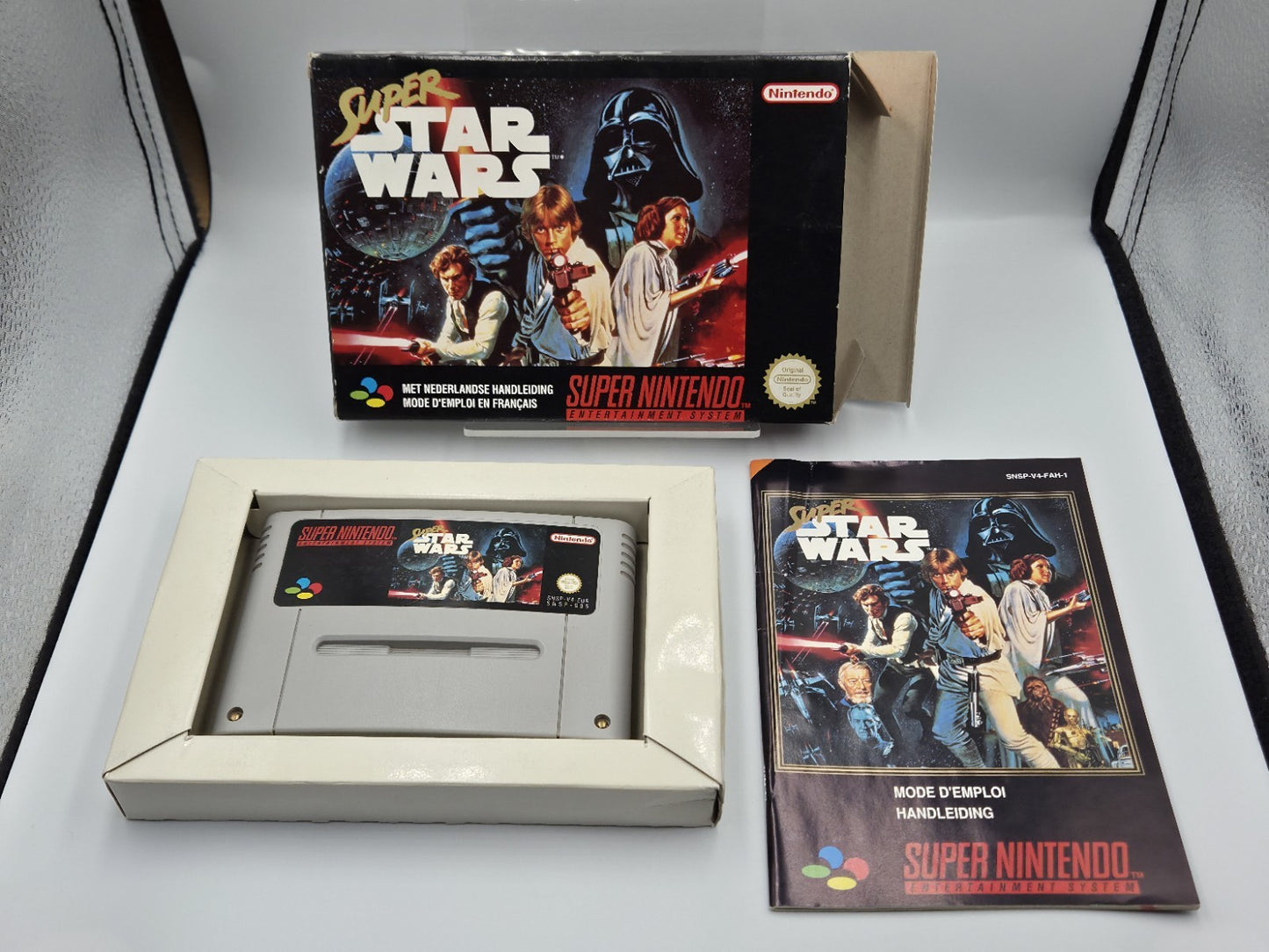 SNES Super Nintendo Super Star Wars mit OVP und Anleitung FAH