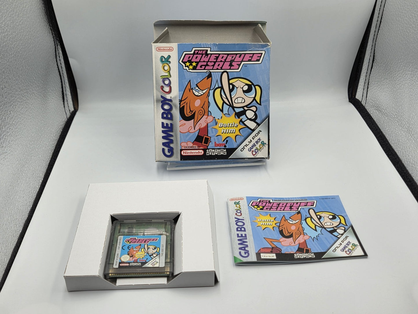 Nintendo Game Boy Color The Powerpuff Girls Battle Him mit OVP und Anleitung UKV
