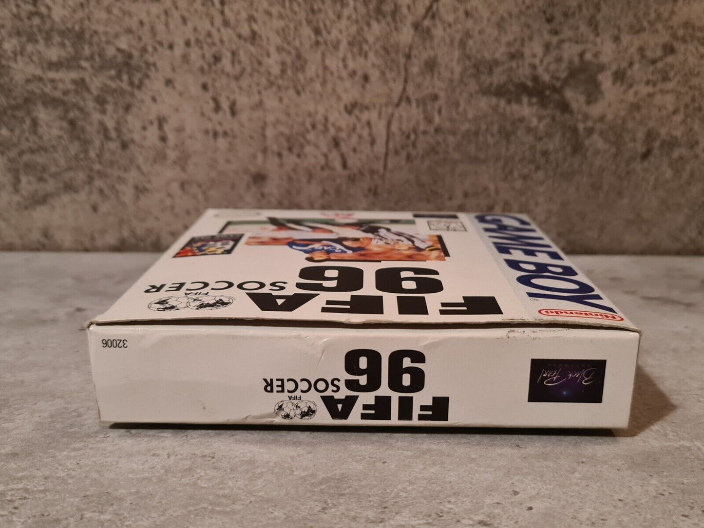 Nintendo Game Boy Classic Fifa Soccer 96 mit OVP und Anleitung + Poster USA - T-Retro-Games