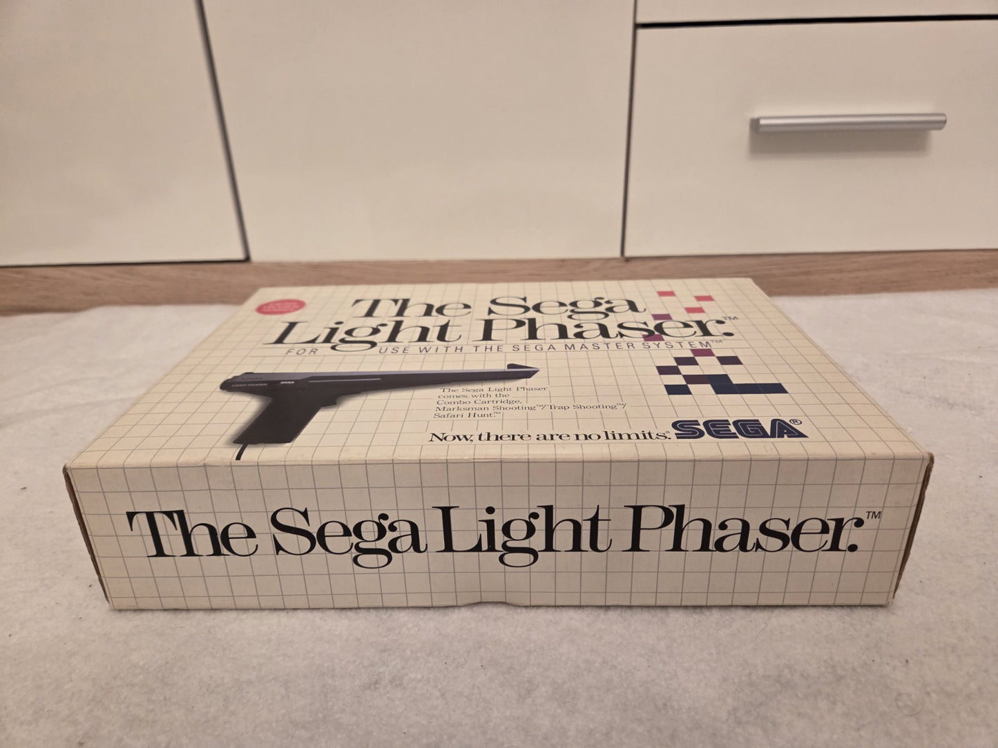 Sega Master System The Sega Light Phaser Zapper OVP