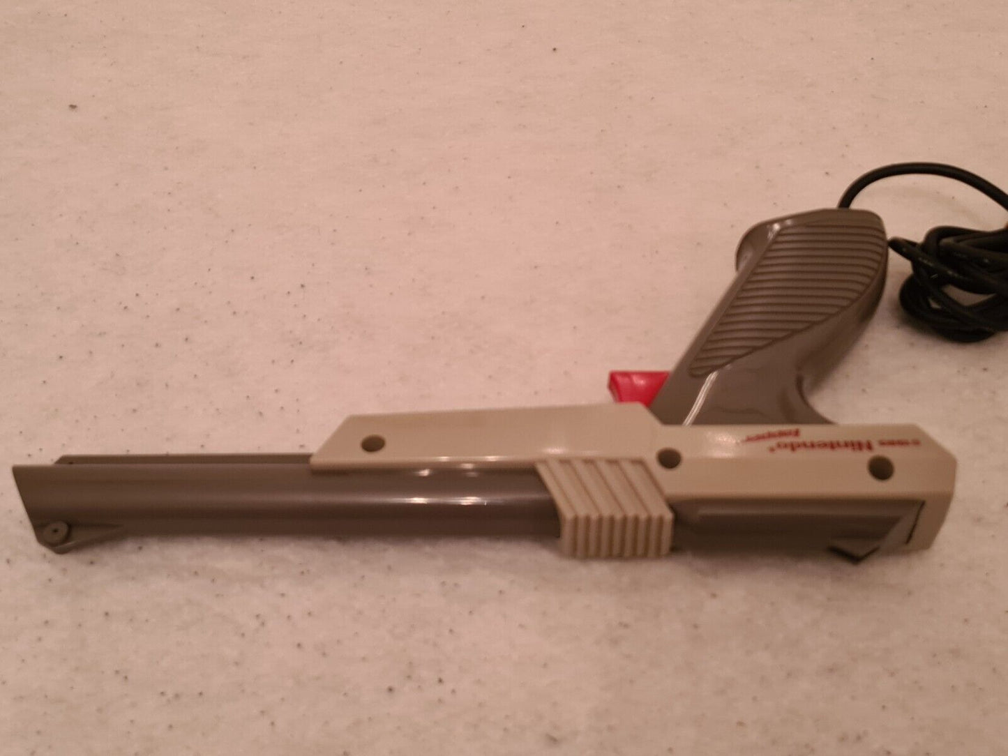 Nintendo NES Zapper Light Gun 1985 Grau Grey OVP - T-Retro-Games
