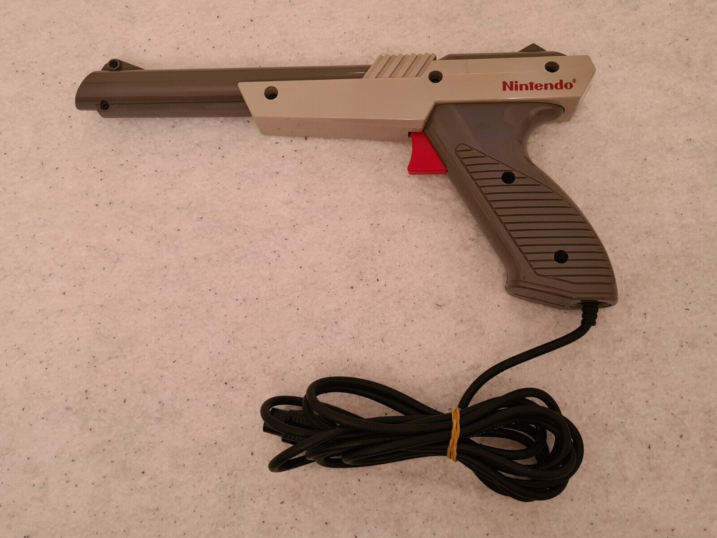 Nintendo NES Zapper Light Gun 1985 Grau Grey OVP - T-Retro-Games