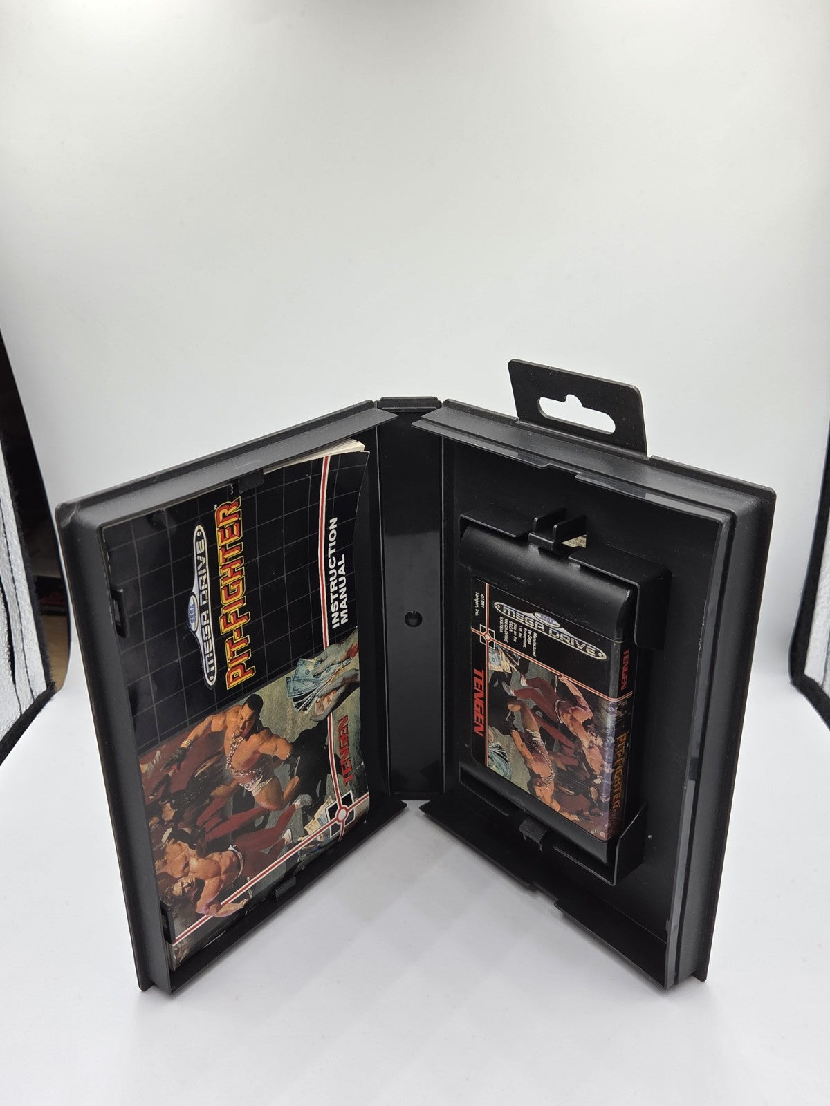 Sega Mega Drive Spiel Pit-Fighter mit OVP und Anleitung Multilingual