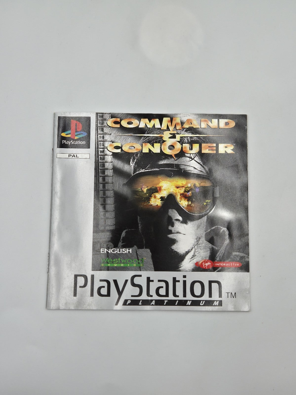 PS1 Playstation 1 Command & Conquer mit OVP und Anleitung Englisch 2 Discs 