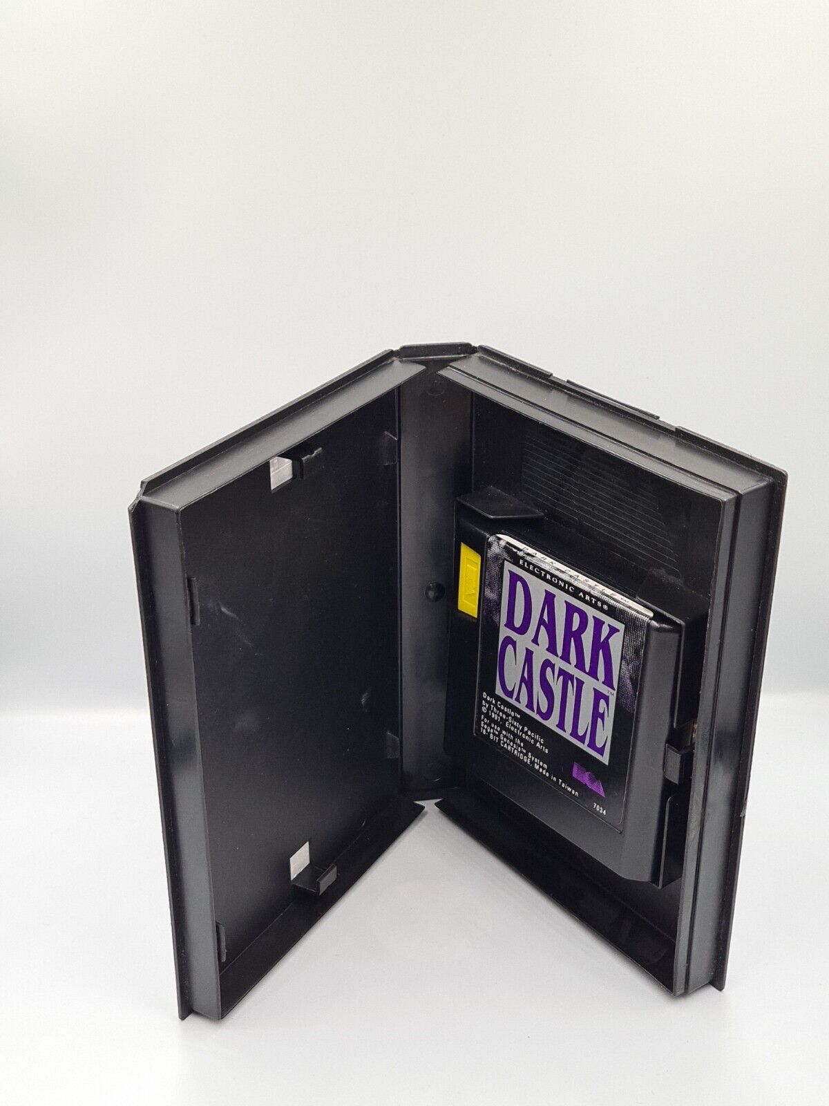 Sega Mega Drive Dark Castle mit OVP Multi Language - T-Retro-Games 