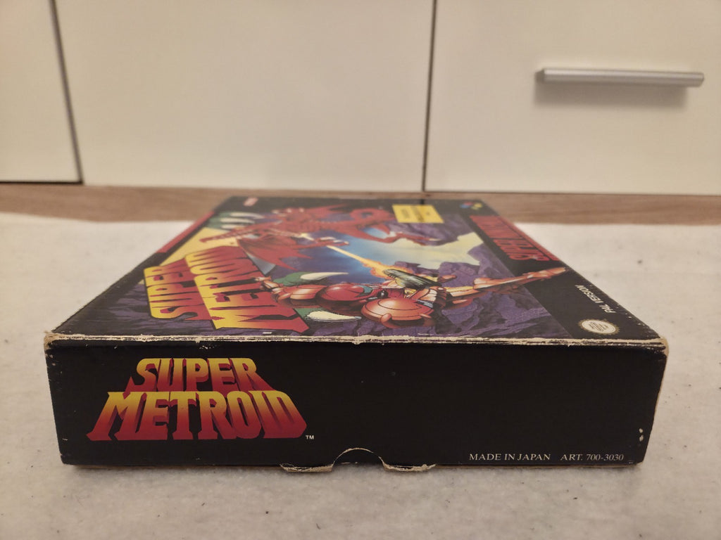 SNES Super Nintendo Spiel Super Metroid mit OVP und Spieleberater NOE Big Box 