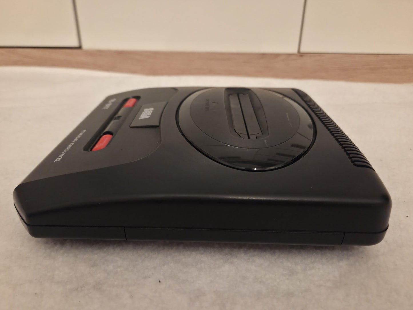 Sega Mega Drive Console Konsole 1631-50 mit Kabeln und Controller