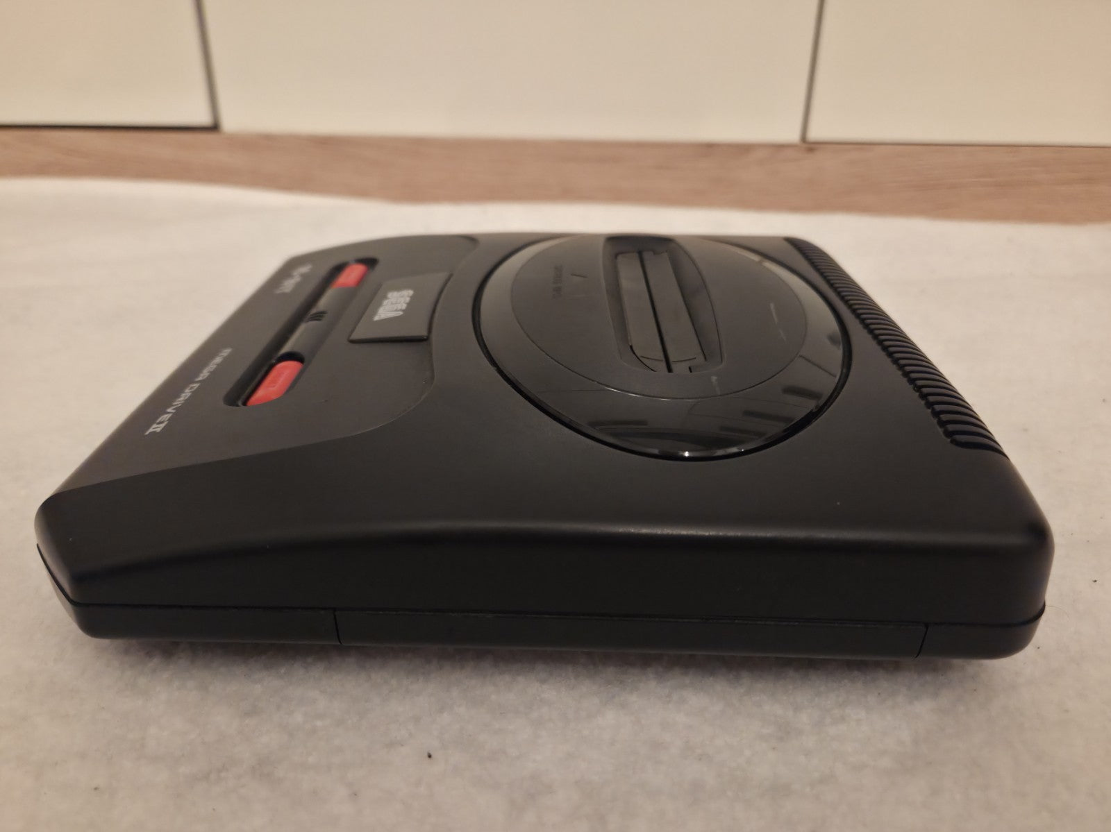Sega Mega Drive Console Konsole 1631-50 mit Kabeln und Controller