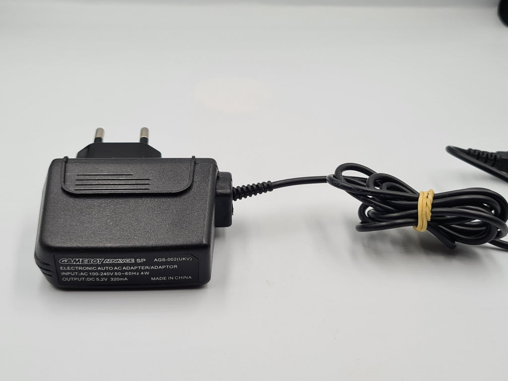 Nintendo Game Boy Advance SP   Kingdom Hearts Konsole AGS-001 mit Ladekabel