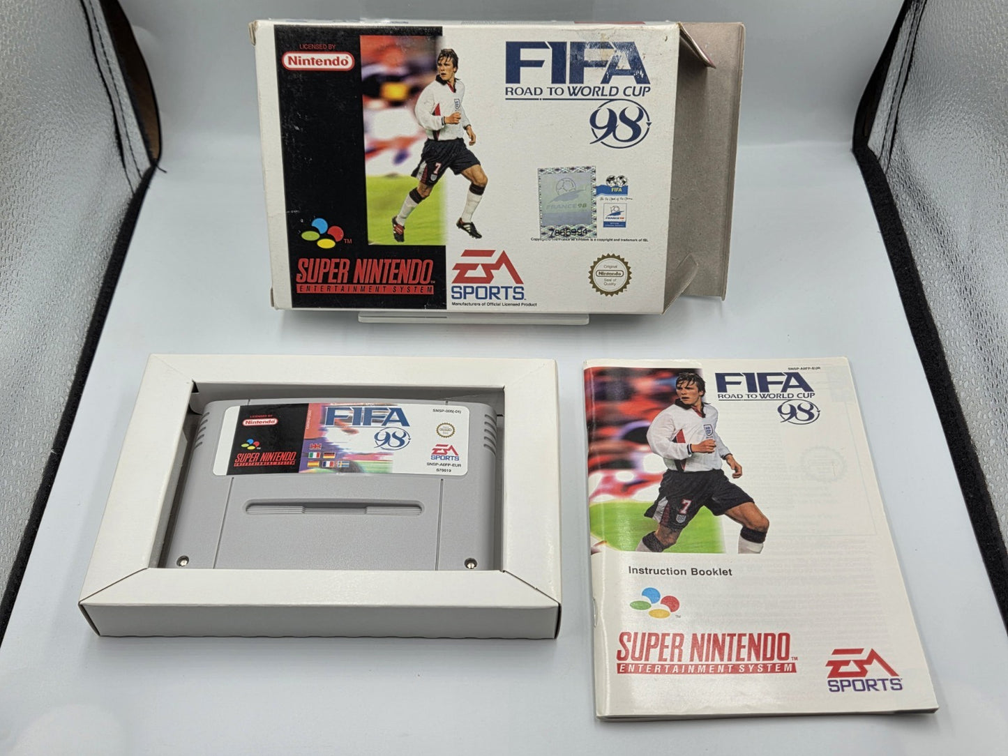 SNES Super Nintendo Fifa 98 Road to World Cup mit OVP und Anleitung EUR