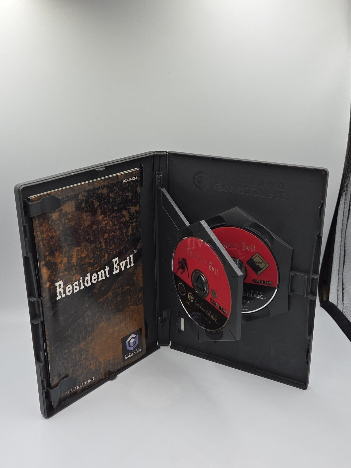 Nintendo GameCube Spiel Resident Evil mit OVP und Anleitung NOE 2 Discs