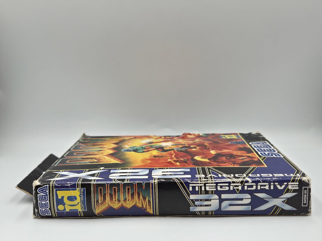 Sega Mega Drive 32x Spiel Doom mit OVP und Anleitung Multilingual 
