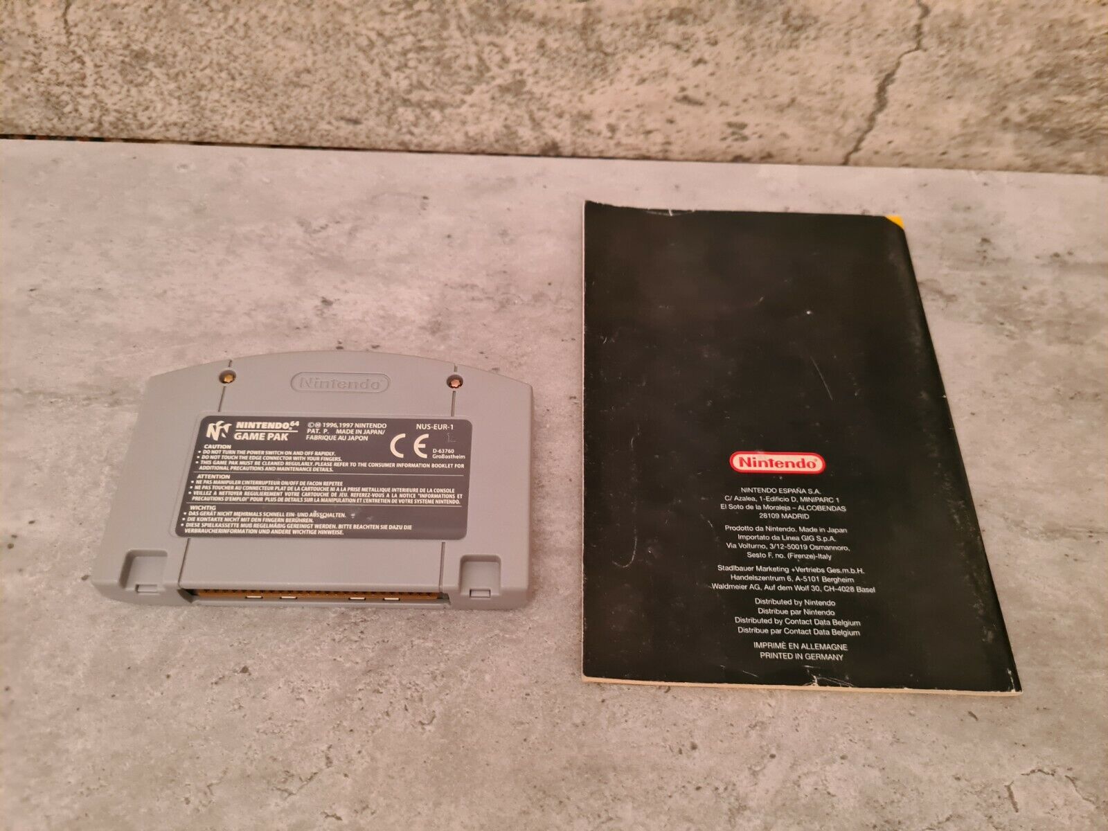 N64 Nintendo 64 GoldenEye 007 mit OVP und Anleitung FAH - T-Retro-Games 