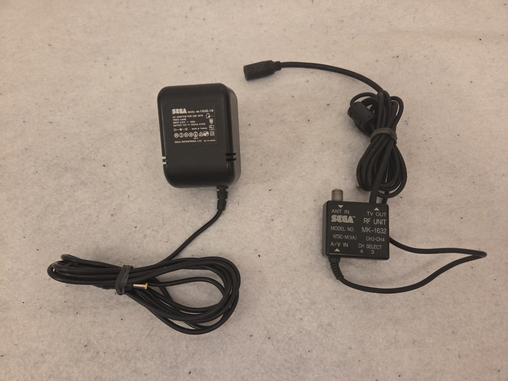 Sega Mega Drive II MK-1631-50 Console Konsole mit Kabeln und Controller