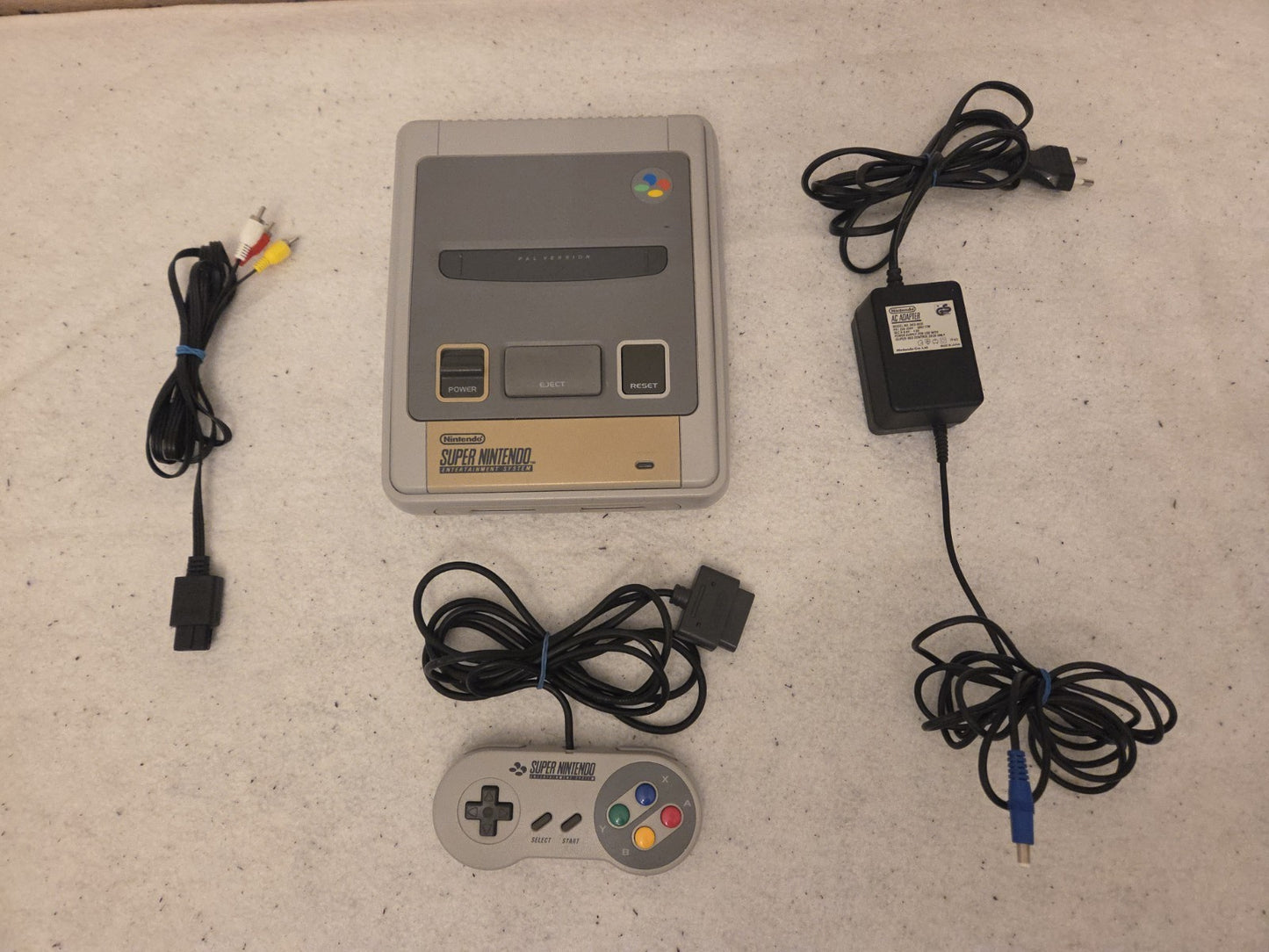 SNES Super Nintendo Konsole Console mit Controller + Kabeln PAL