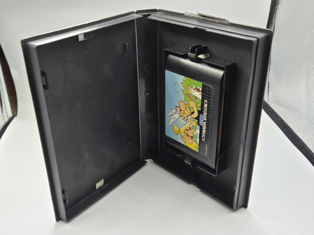 Sega Mega Drive Spiel Asterix mit OVP Multi Language 