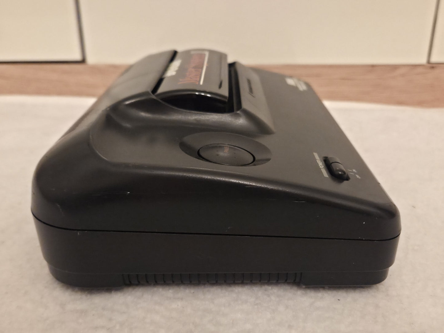 Sega Master System II Console Konsole 3006-18 mit Kabeln und Controller