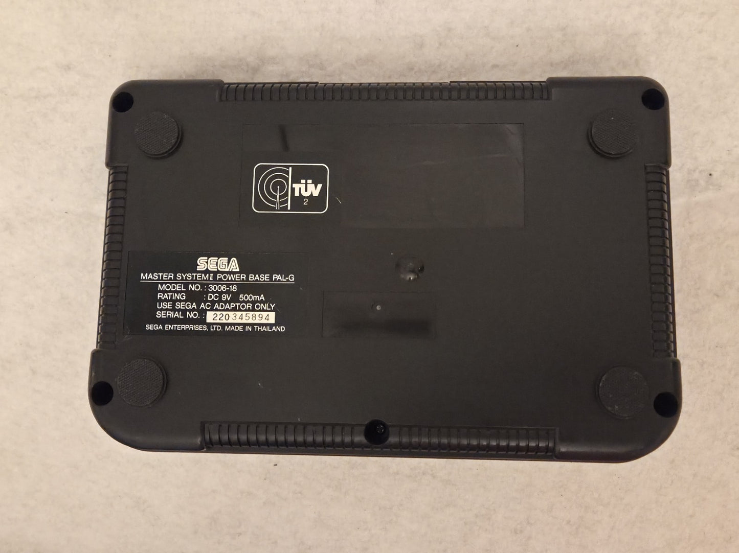 Sega Master System II Console Konsole 3006-18 mit Kabeln und Controller