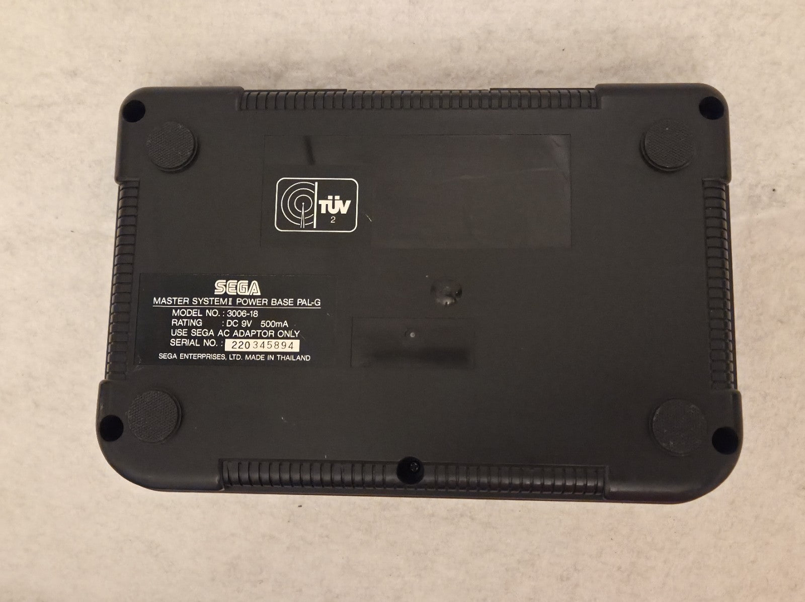 Sega Master System II Console Konsole 3006-18 mit Kabeln und Controller