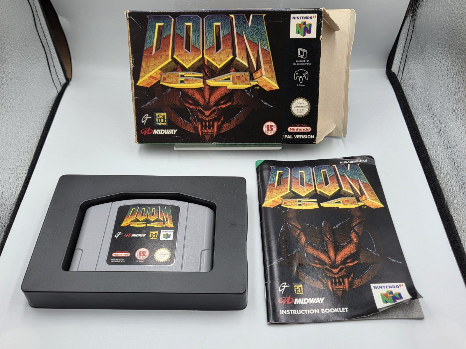 N64 Nintendo 64 Doom 64 mit OVP und Anleitung UKV