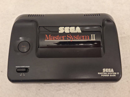 Sega Master System II Console Konsole 3006-18 mit Kabeln und Controller