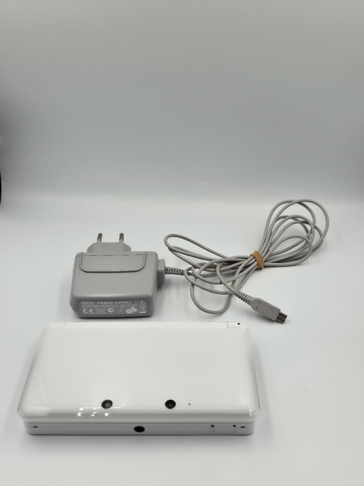 Nintendo 3DS Konsole Console Weiß White mit Ladekabel