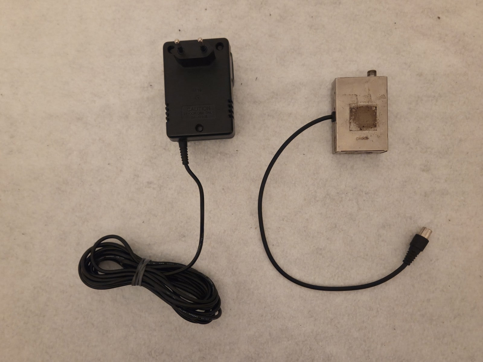 Sega Mega Drive Console Konsole 1601-18 mit Kabeln und Controller