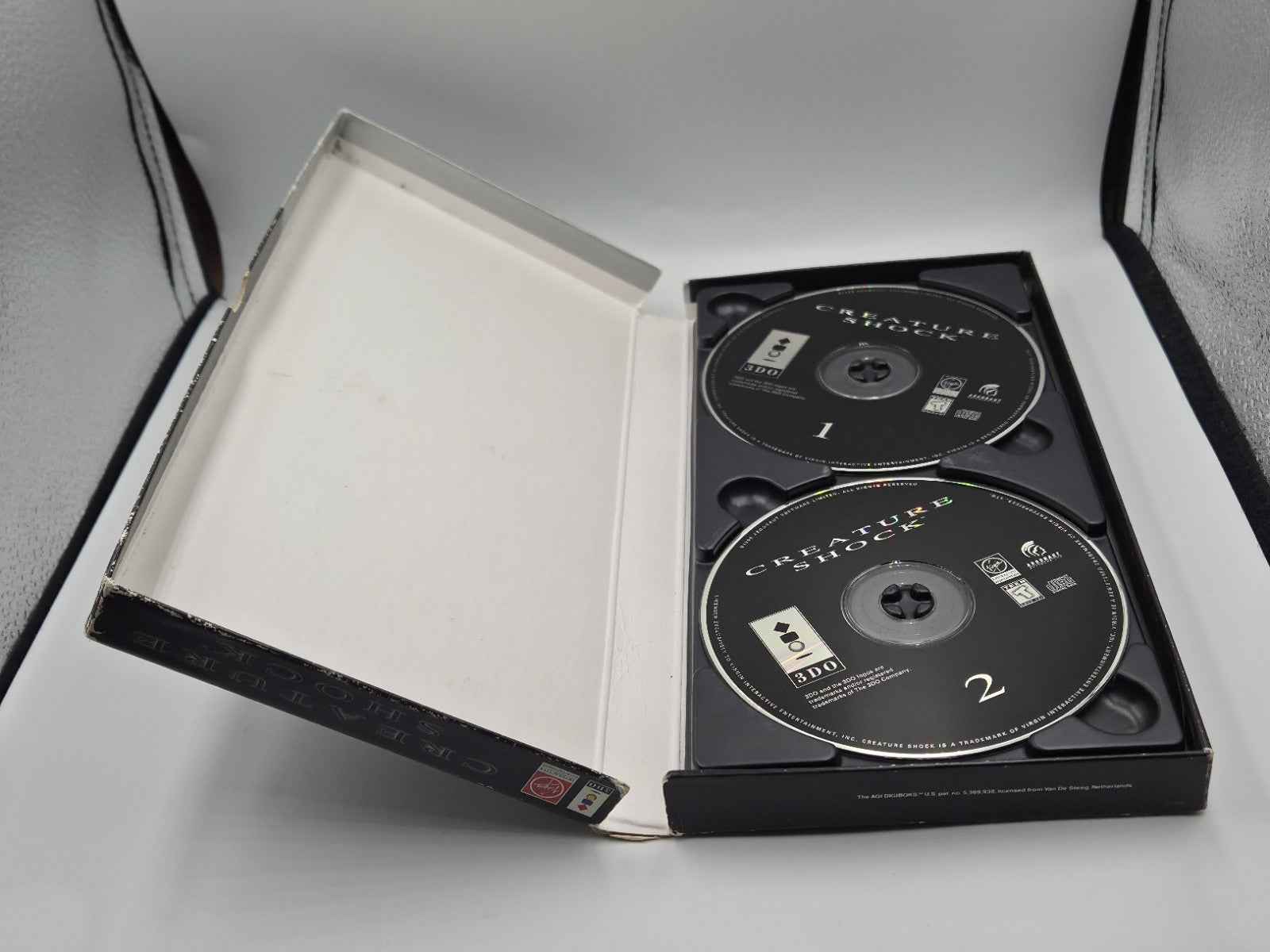 3DO Spiel Creature Shock mit OVP 2 Discs Long Box USA