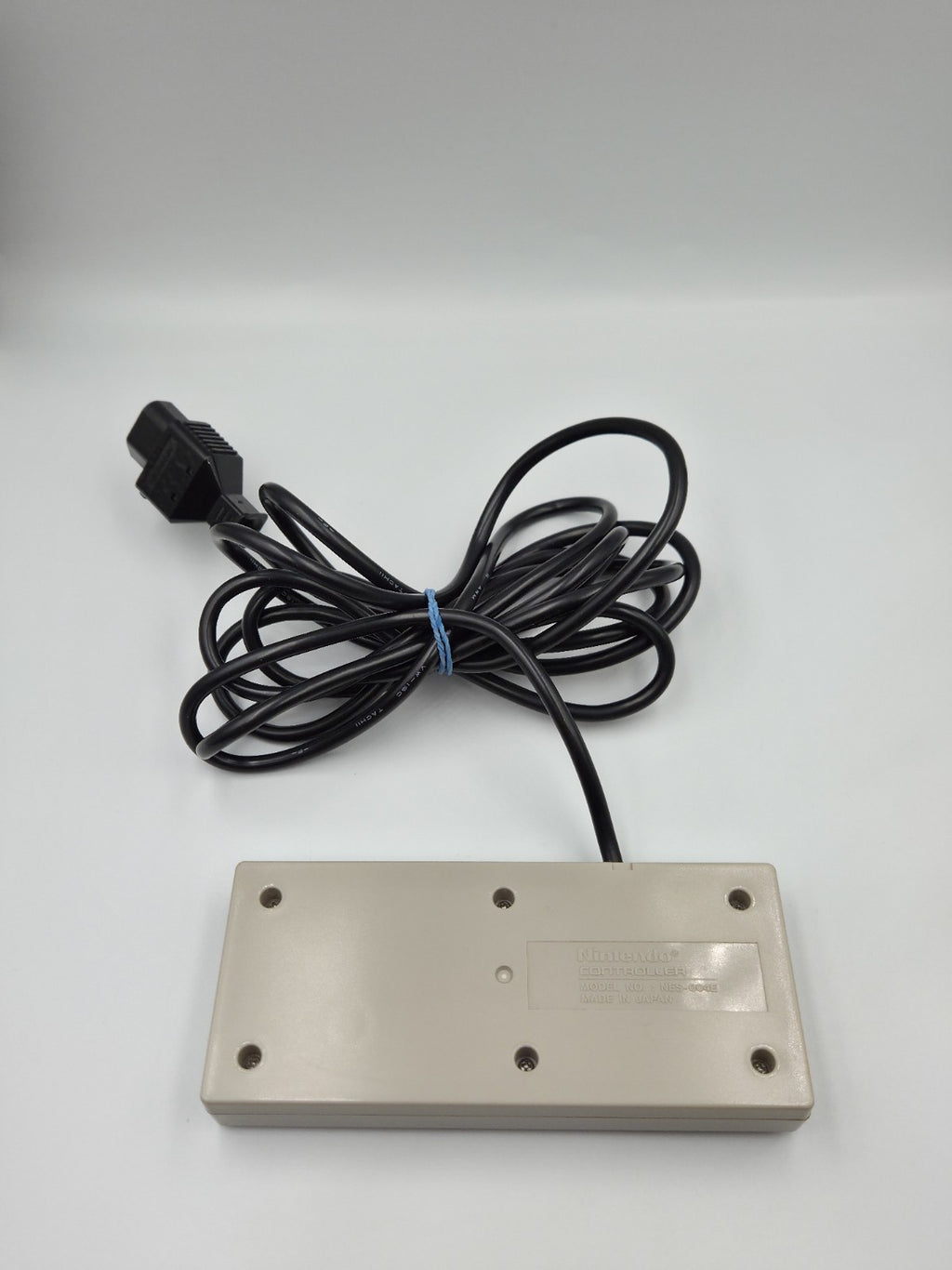 Nintendo NES Controller Model NO: NES-004E