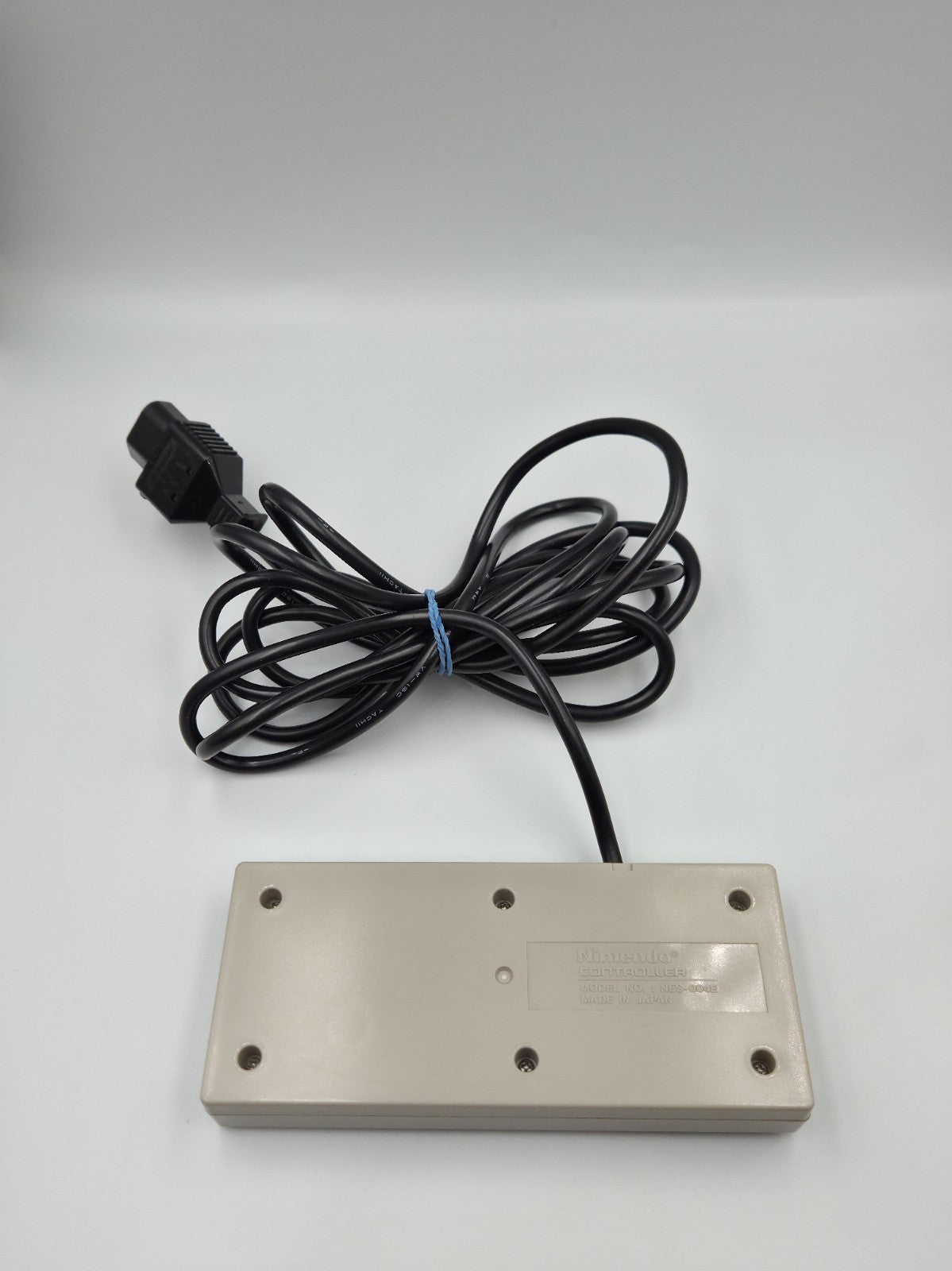 Nintendo NES Controller Model NO: NES-004E