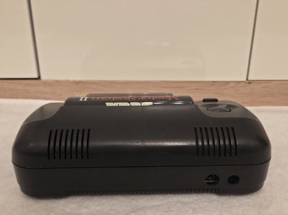 Sega Master System II Console Konsole 3006-18 mit Kabeln und Controller