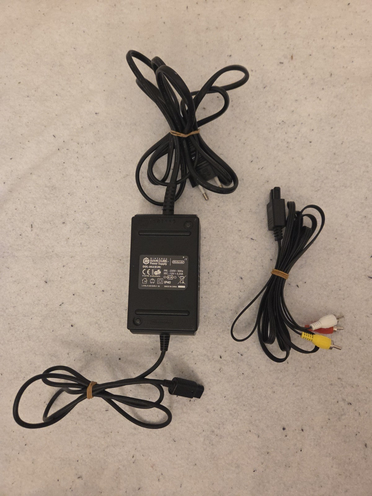 Nintendo GameCube Konsole Console mit Controller + Kabeln Silber  DOL-001 (EUR)