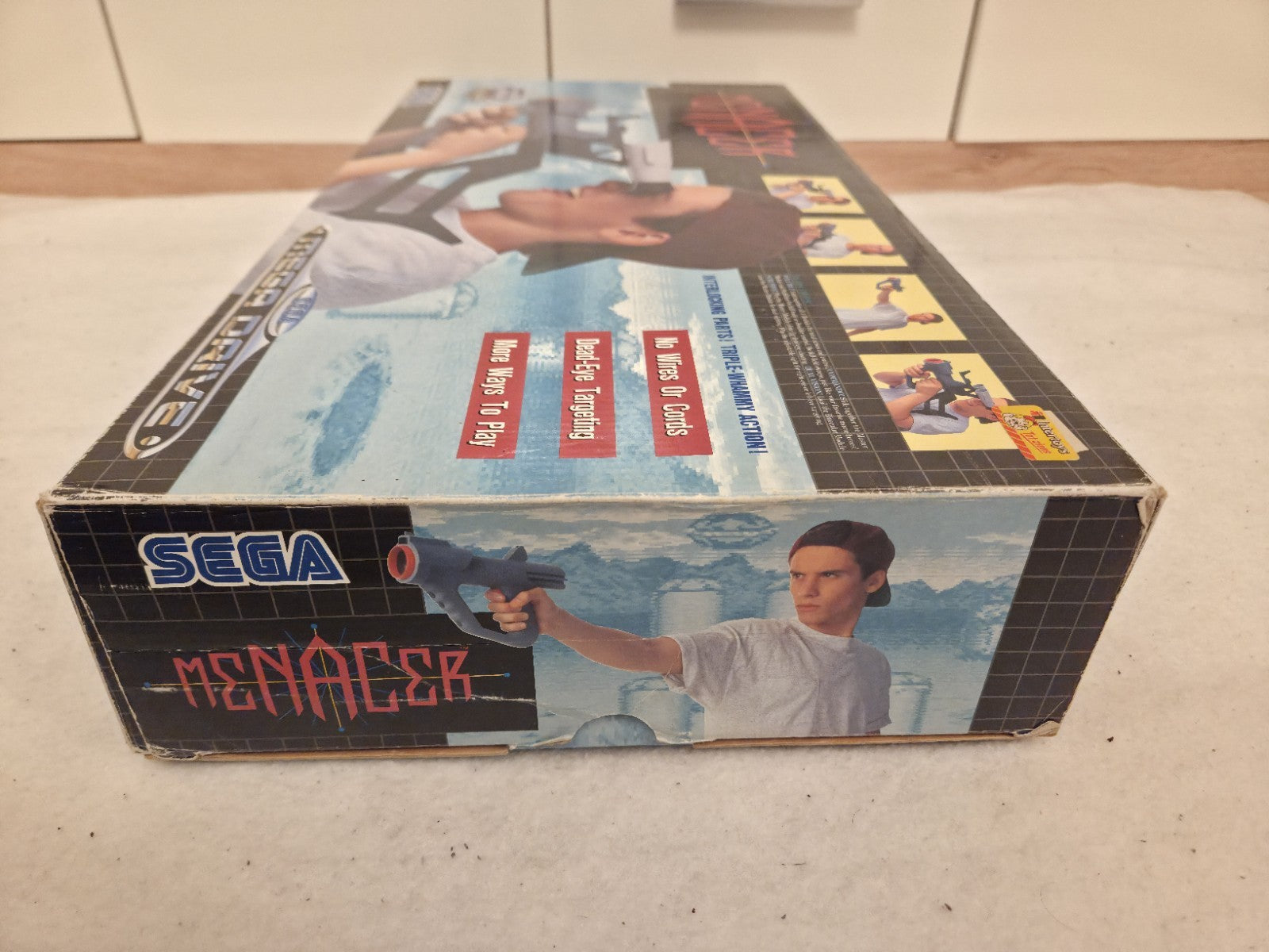 Sega Mega Drive Menacer Light Gun Zapper OVP 1992 