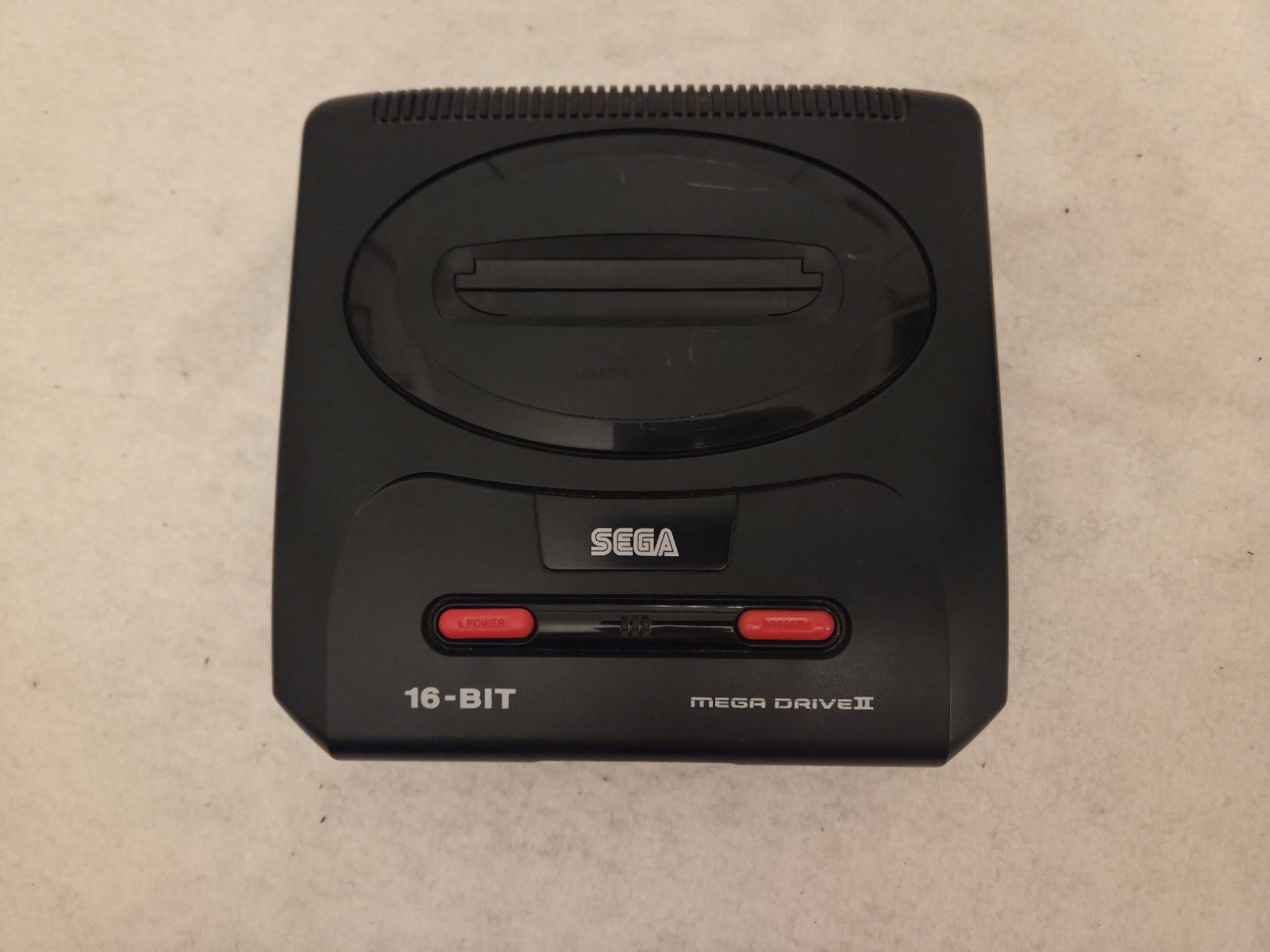 Sega Mega Drive Console Konsole 1631-50 mit Kabeln und Controller