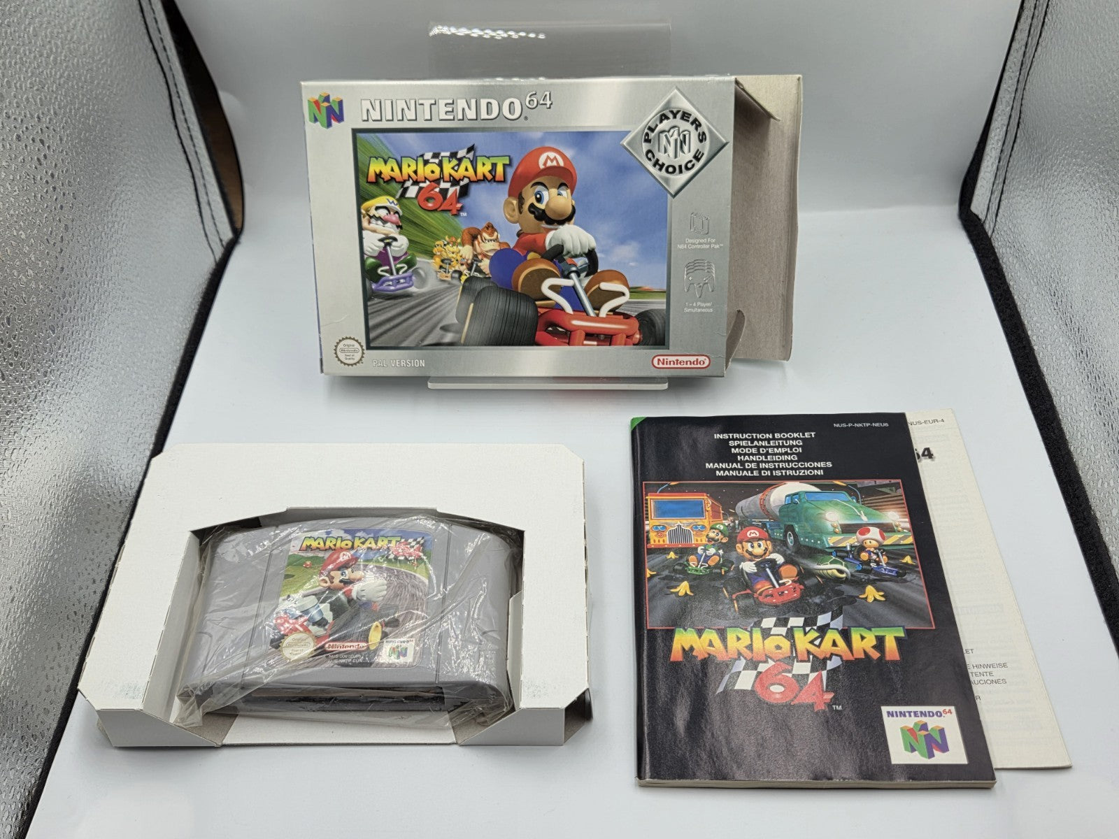N64 Nintendo 64 Mario Kart 64 mit OVP und Anleitung EUR