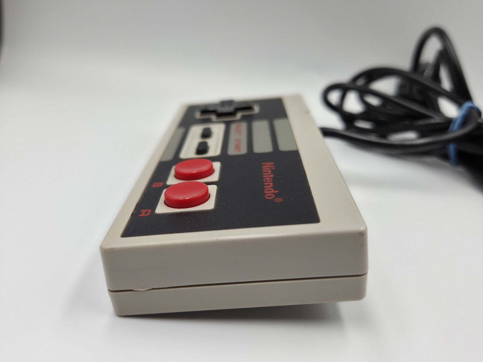 Nintendo NES Controller Model NO: NES-004E