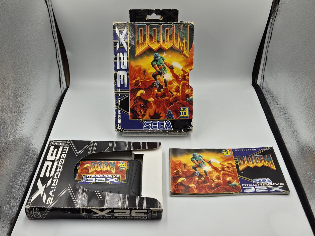 Sega Mega Drive 32x Spiel Doom mit OVP und Anleitung Multilingual 