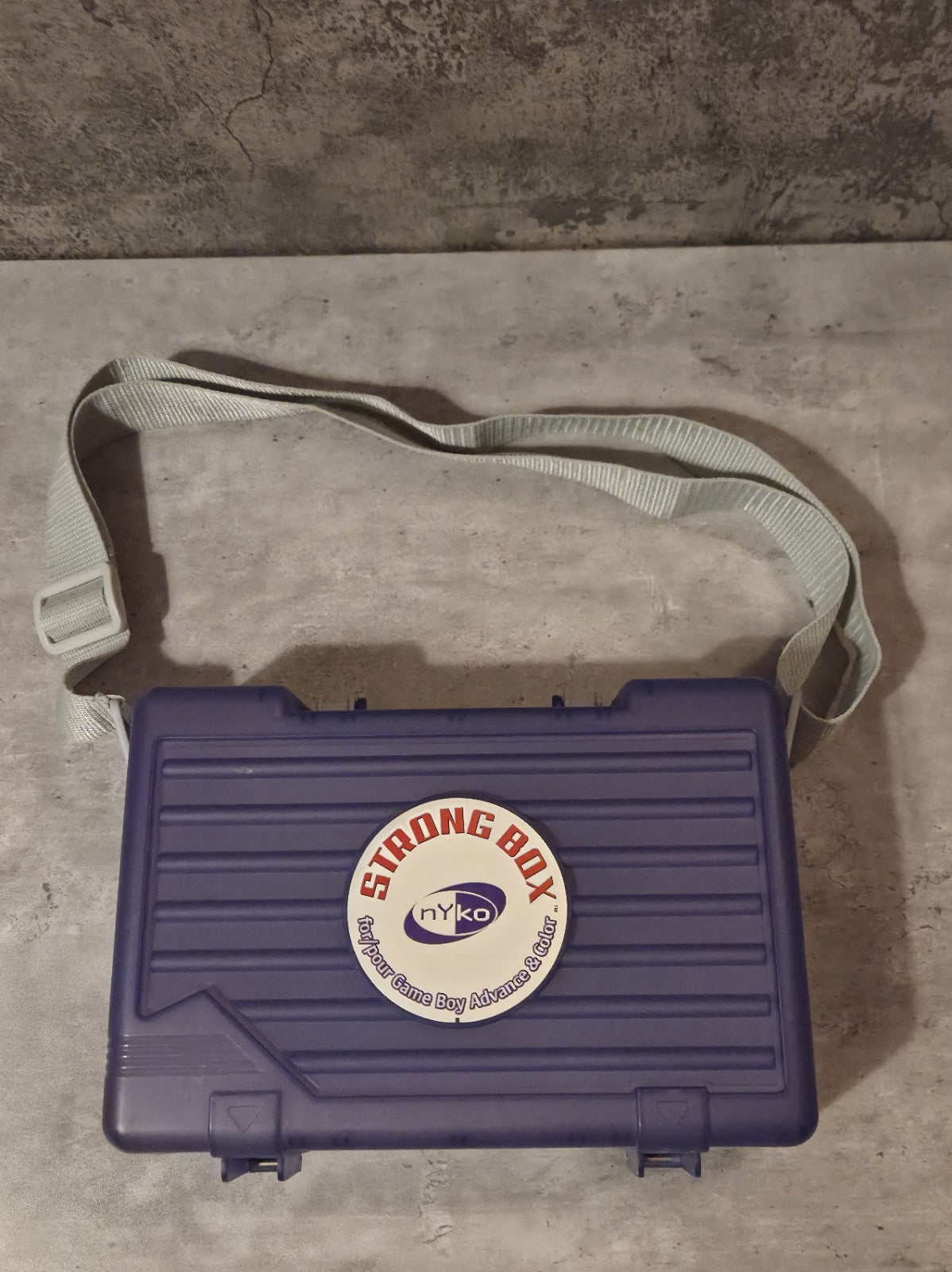 Game Boy Advance  & ColorKoffer Case StrongBox 