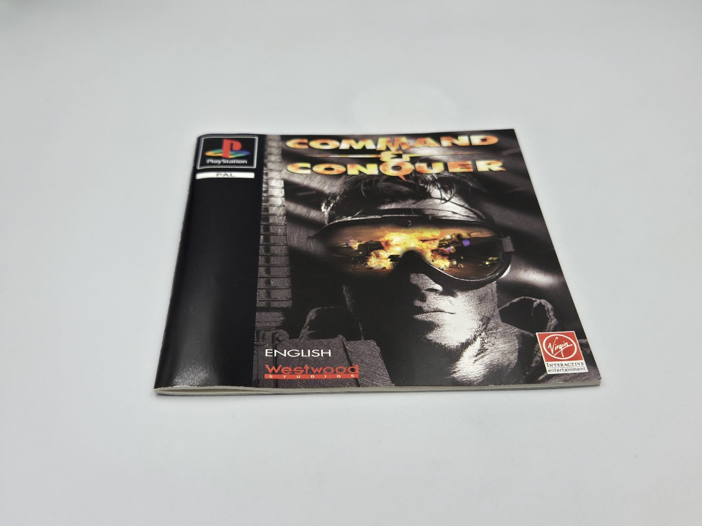 PS1 Playstation 1 Command & Conquer mit OVP und Anleitung Englisch 2 Discs 