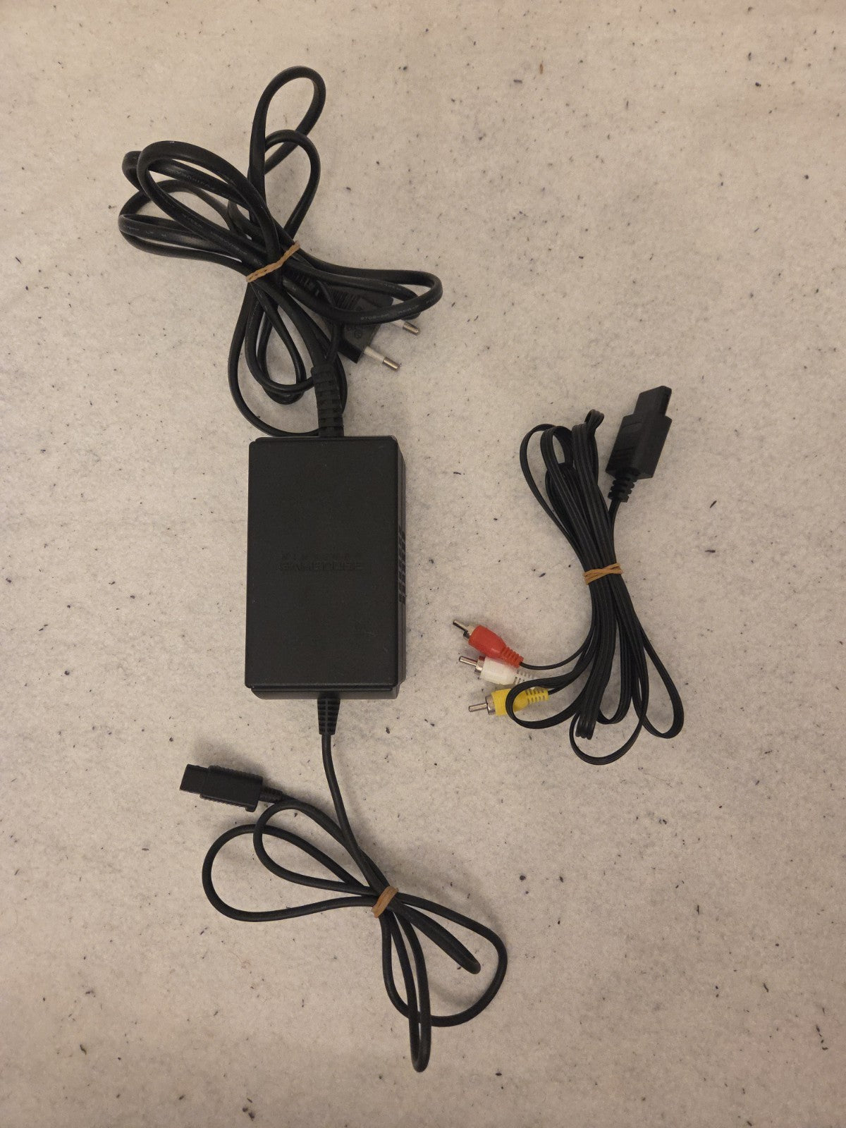 Nintendo GameCube Konsole Console mit Controller + Kabeln Silber  DOL-001 (EUR)