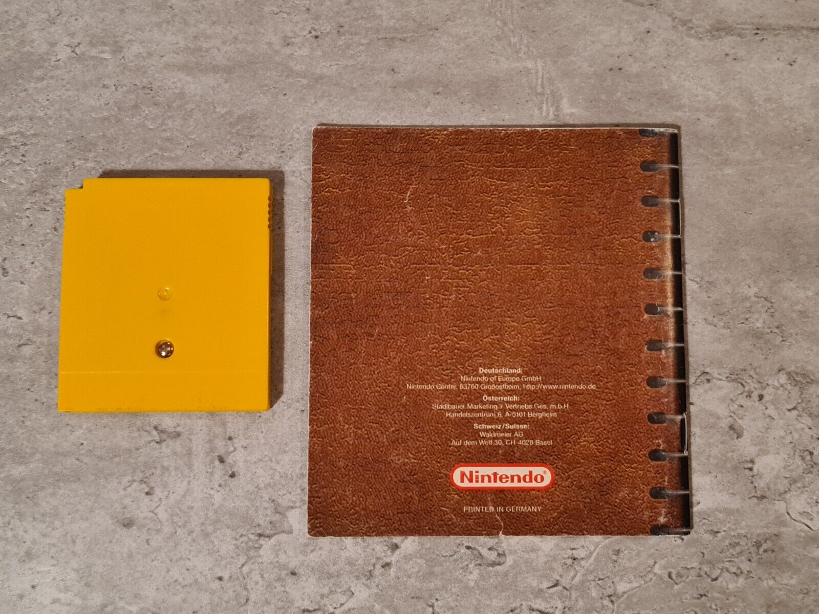 Nintendo Game Boy Classic Pokemon Special Pikachu Edition + OVP + Anleitung NOE - T-Retro-Games 