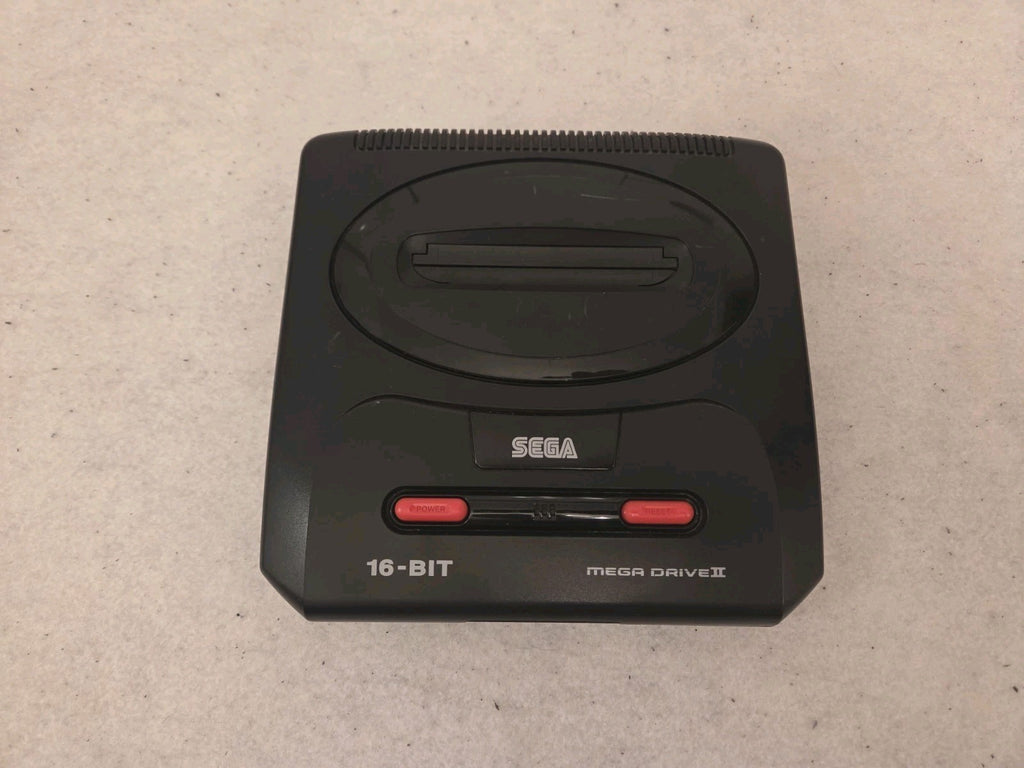 Sega Mega Drive II MK-1631-50 Console Konsole mit Kabeln und Controller
