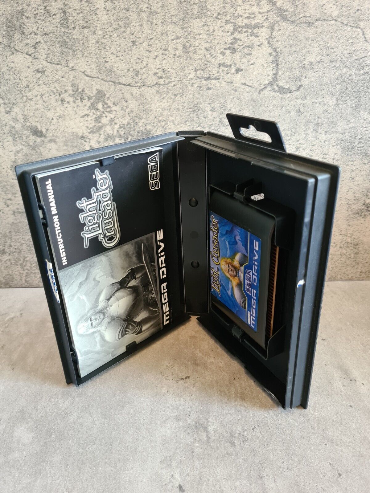 Sega Mega Drive Spiel Light Crusader mit OVP und Anleitung Deutsch - T-Retro-Games 